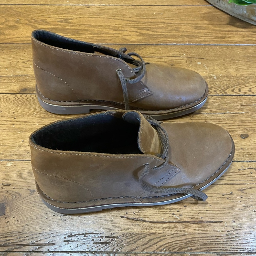 Clarks Desert ankle boots size 7 never worn